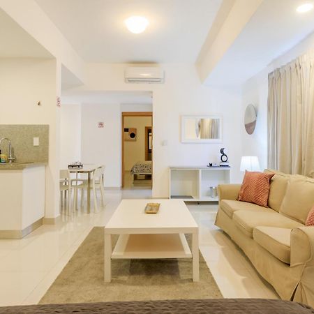 סנטו דומינגו Escape Apartments, Balcony, Pool & Gym In La Julia מראה חיצוני תמונה