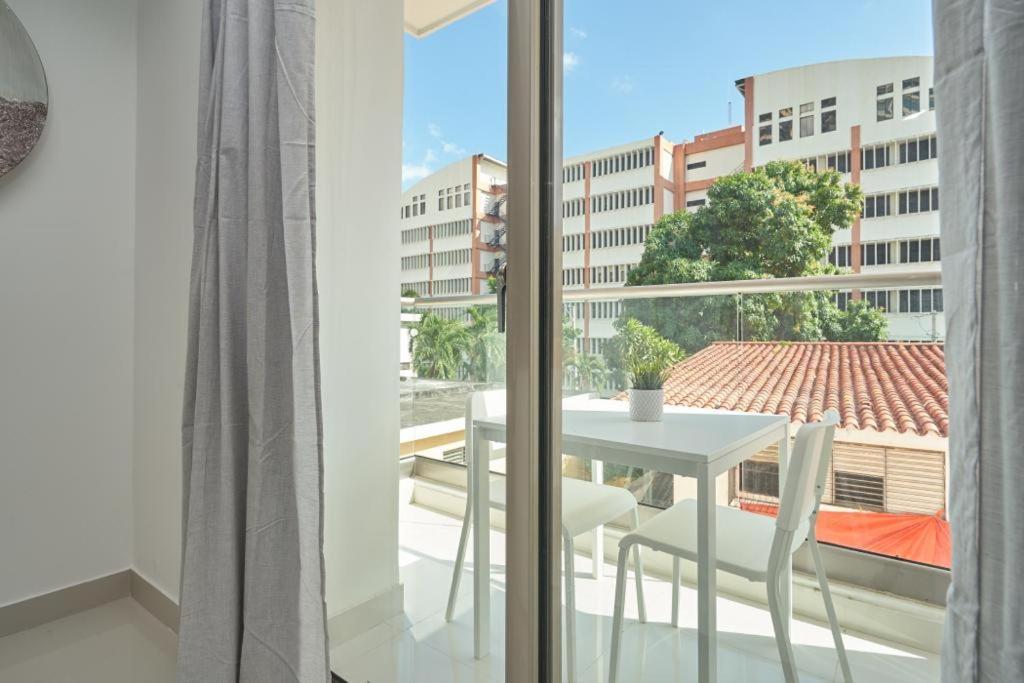סנטו דומינגו Escape Apartments, Balcony, Pool & Gym In La Julia מראה חיצוני תמונה