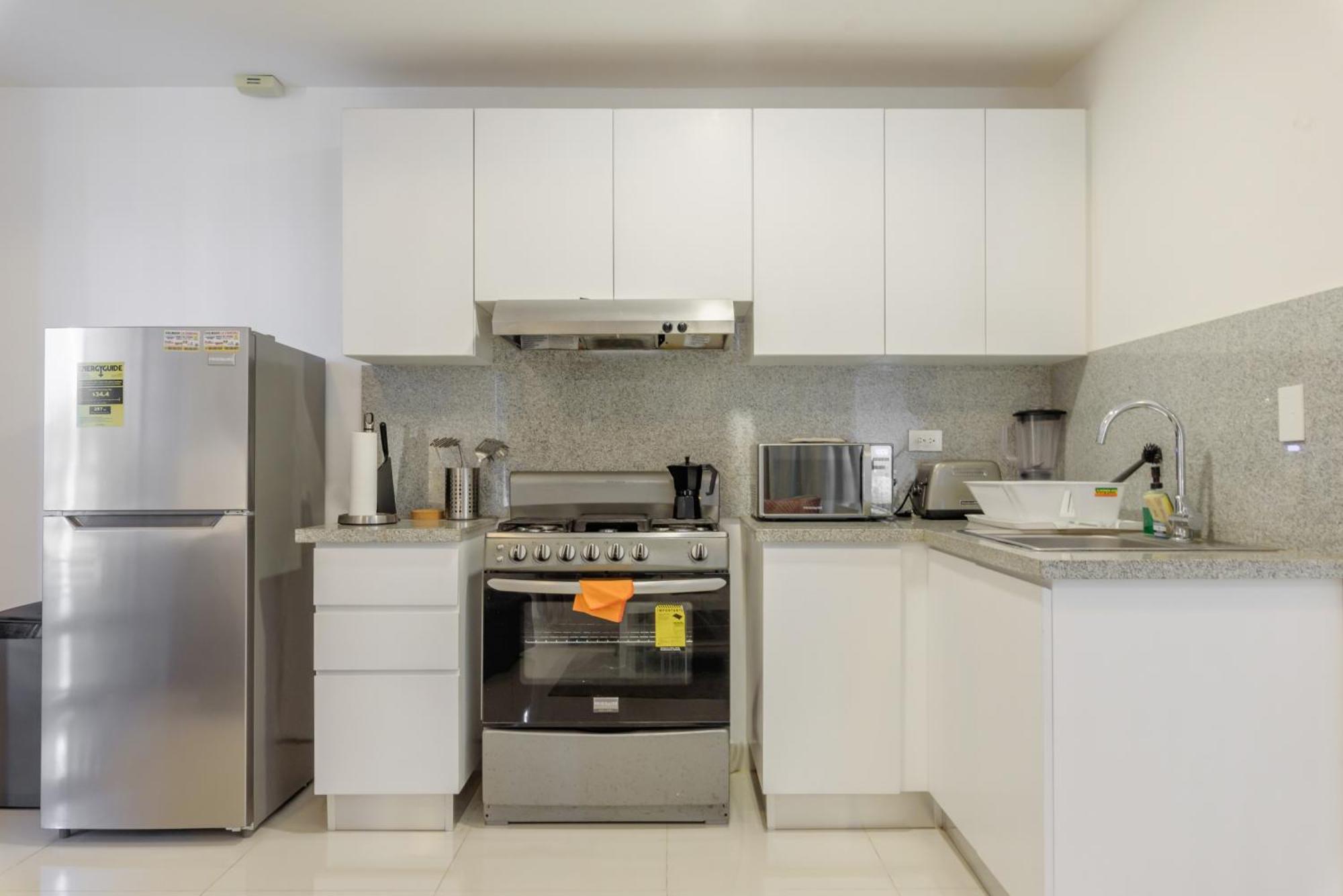 סנטו דומינגו Escape Apartments, Balcony, Pool & Gym In La Julia מראה חיצוני תמונה